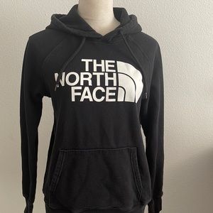 The North Face women’s hoodie front pocket sweatshirt black